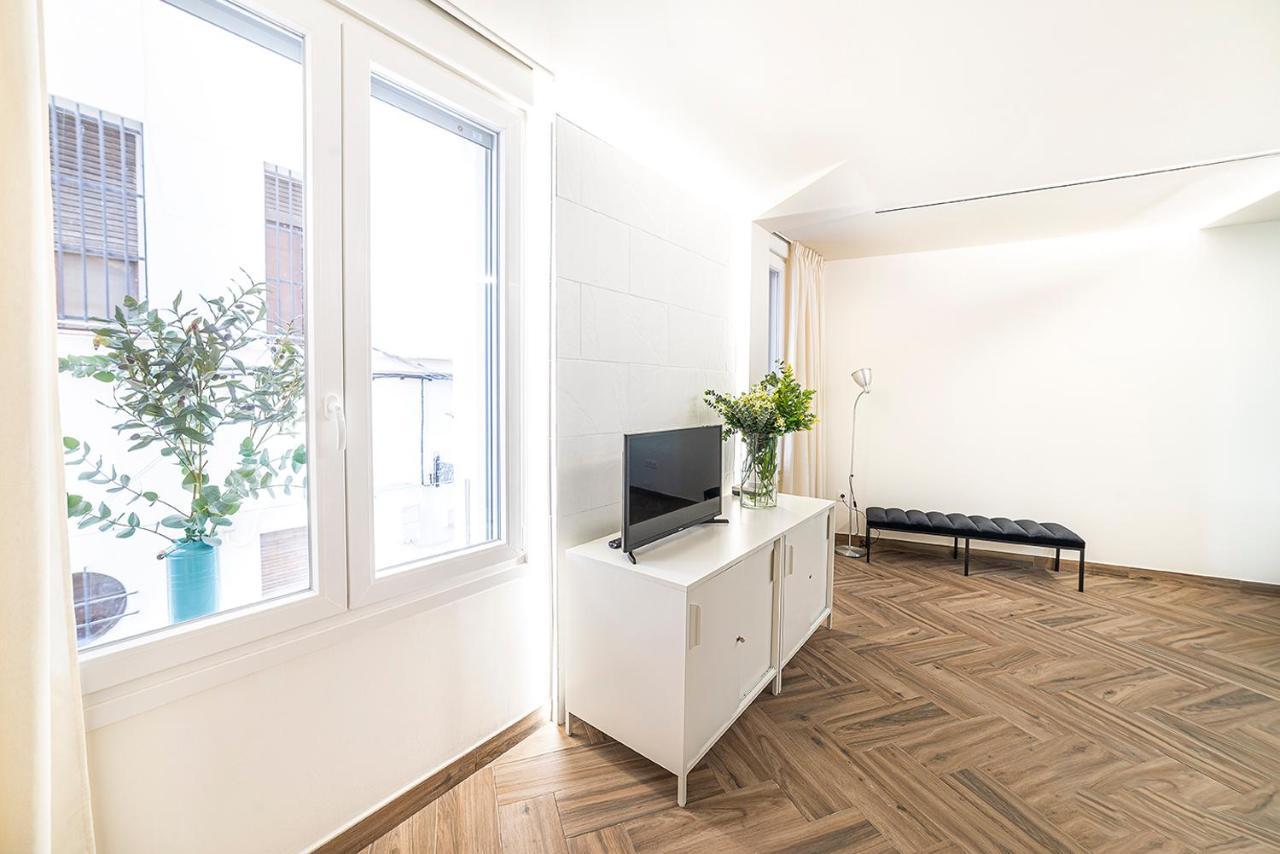 Magdalena Plaza Apartment Sevilla Bagian luar foto